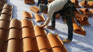 How to Match Your Roof Tiles | Canyon State Roofing